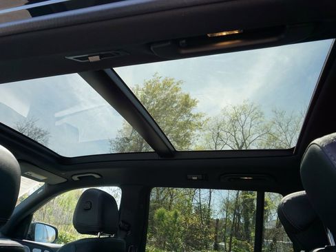 Certified 2025 Mercedes-Benz GLS 450 4MATIC image 33