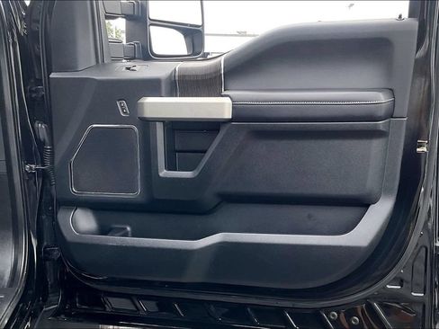 Used 2021 Ford F250 Lariat AWD/4WD image 23