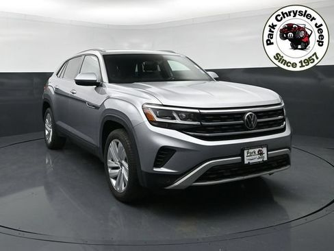 Used 2021 Volkswagen Atlas Cross Sport SE w/ Panoramic Sunroof Package AWD/4WD image 4