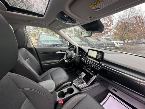 Used 2023 Kia Seltos EX image 23