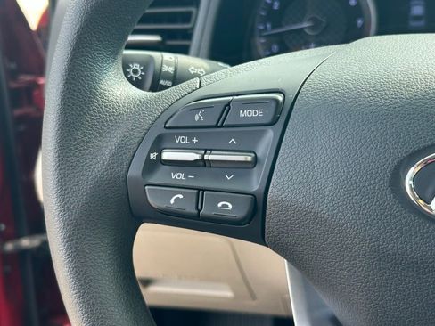 Used 2020 Hyundai Elantra SEL image 22