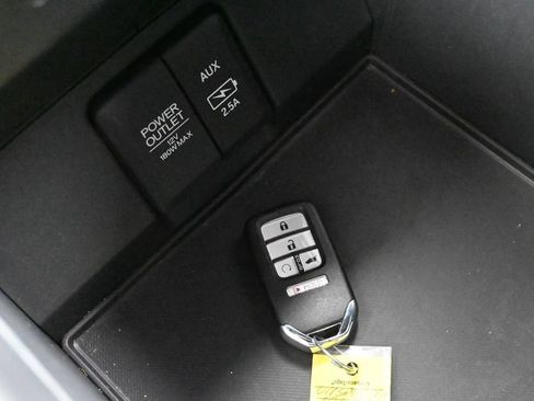 Used 2023 Honda Passport EX-L image 16