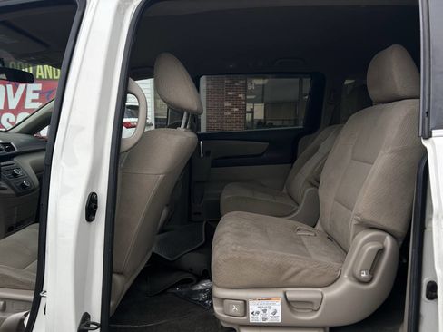 Used 2014 Honda Odyssey LX image 18