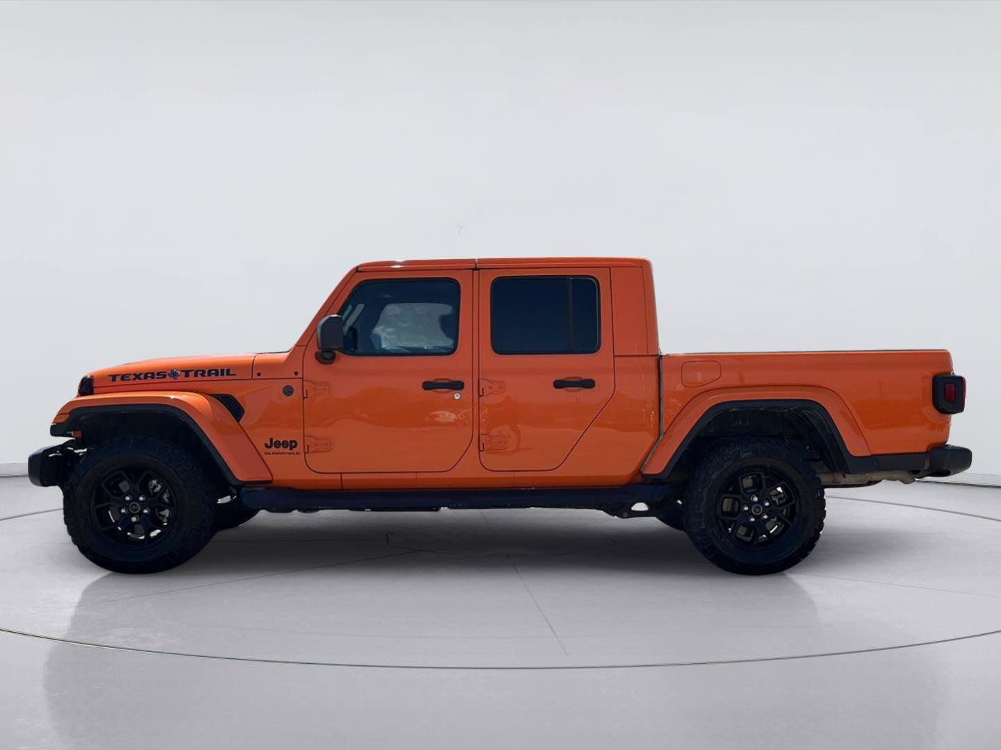 Used 2025 Jeep Gladiator Sport AWD/4WD image 6