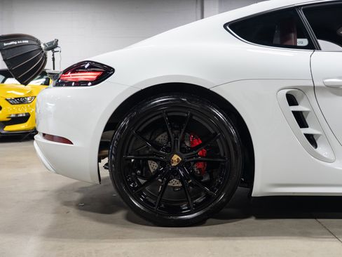 Used 2024 Porsche 718 Cayman S image 8