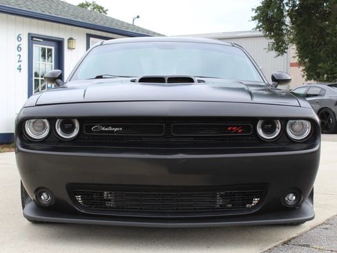 Used 2016 Dodge Challenger R/T Scat Pack RWD image 8