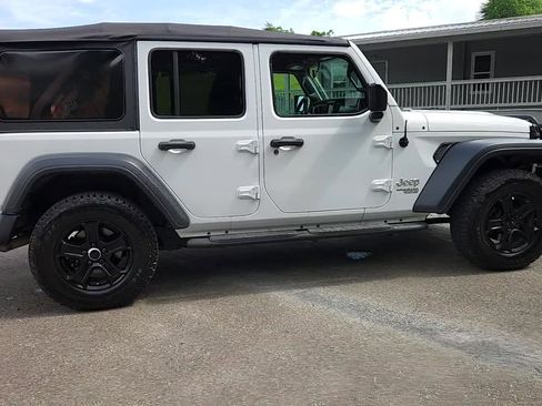 Used 2019 Jeep Wrangler Unlimited Sport S image 9