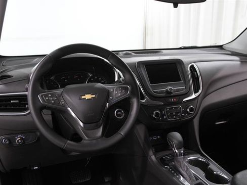 Used 2024 Chevrolet Equinox LT image 6