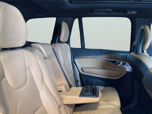 Used 2017 Volvo XC90 T6 Inscription w/ Vision Package AWD/4WD image 15