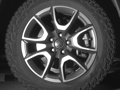 Used 2025 Jeep Compass Trailhawk AWD/4WD image 13