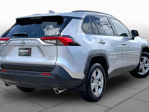 Certified 2022 Toyota RAV4 XLE w/ Convenience Package AWD/4WD image 13