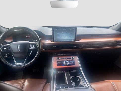 Used 2022 Lincoln Aviator Grand Touring w/ Equipment Group 301A AWD/4WD image 23