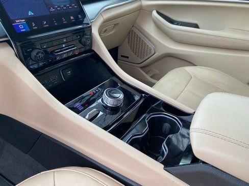 Used 2021 Jeep Grand Cherokee L Limited image 13