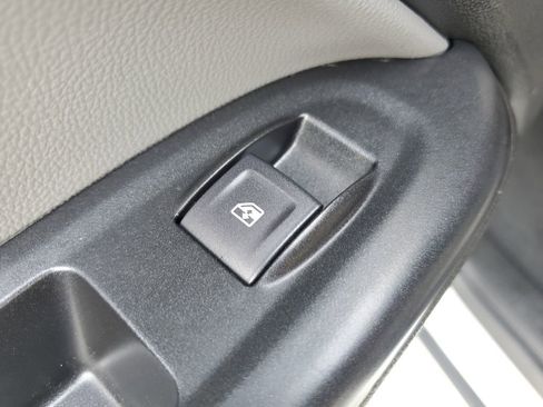 Used 2022 Chevrolet Colorado W/T w/ WT Convenience Package image 16