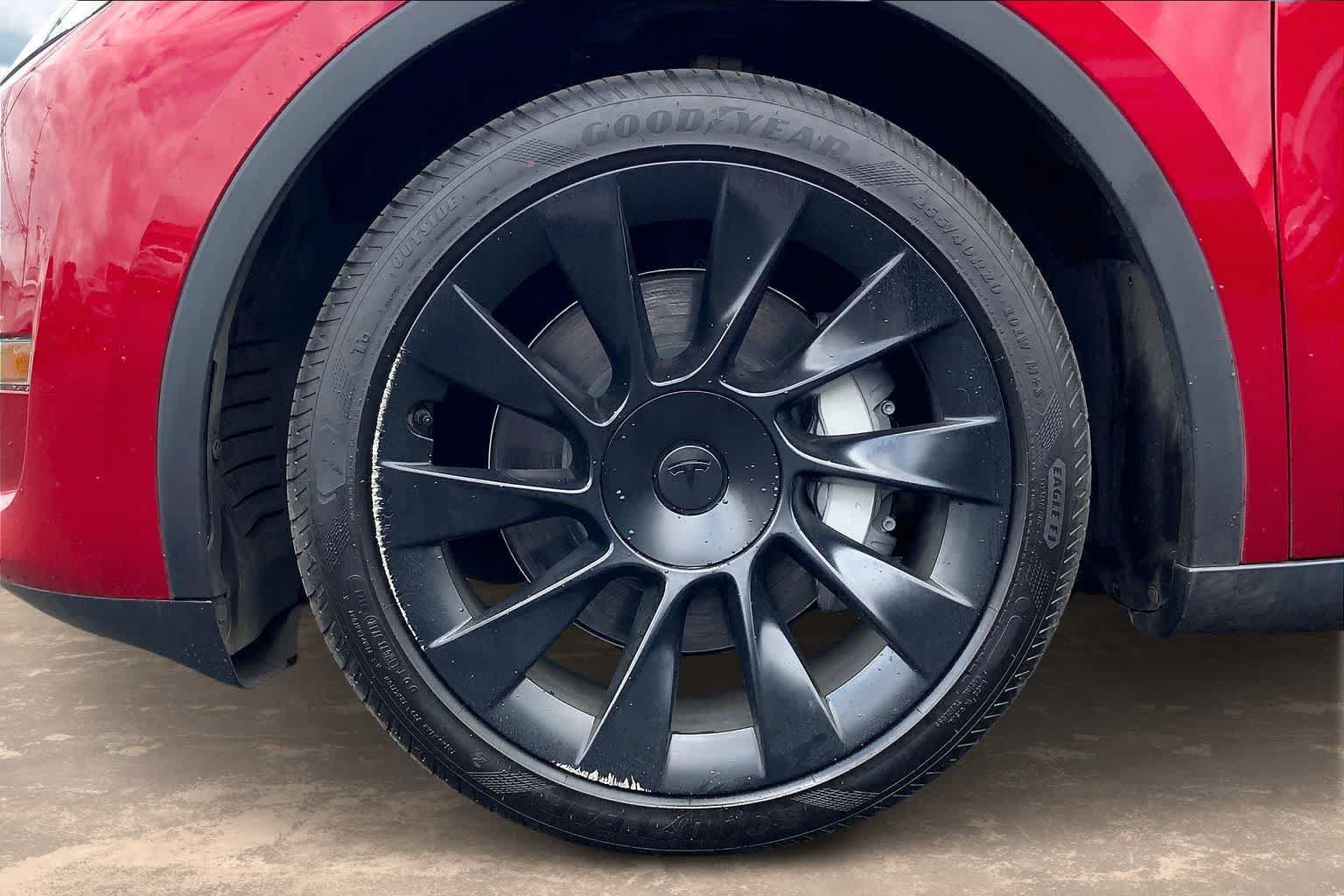 Used 2024 Tesla Model Y Long Range AWD/4WD image 8