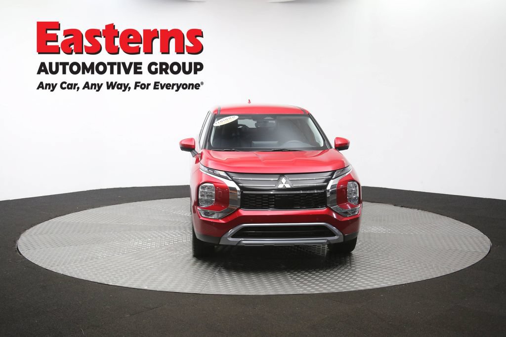 Used 2025 Mitsubishi Outlander SE AWD/4WD image 54