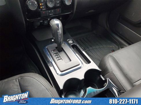 Used 2011 Ford Escape Limited w/ Class II Trailer Tow Pkg image 22