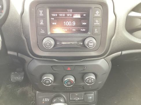 Used 2019 Jeep Renegade Sport image 10