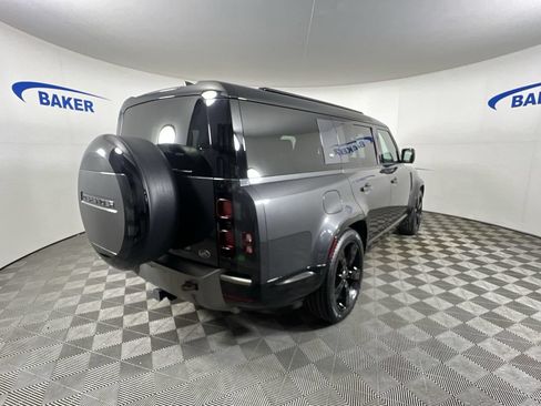 Used 2023 Land Rover Defender 130 X-Dynamic SE AWD/4WD image 9