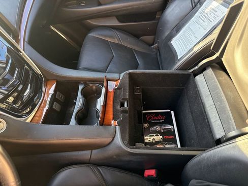 Used 2015 Cadillac Escalade Premium image 67