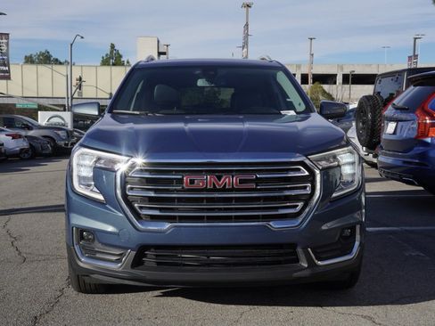 Used 2024 GMC Terrain SLT image 6