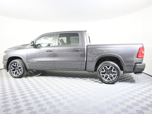 Used 2025 RAM 1500 Laramie AWD/4WD image 3