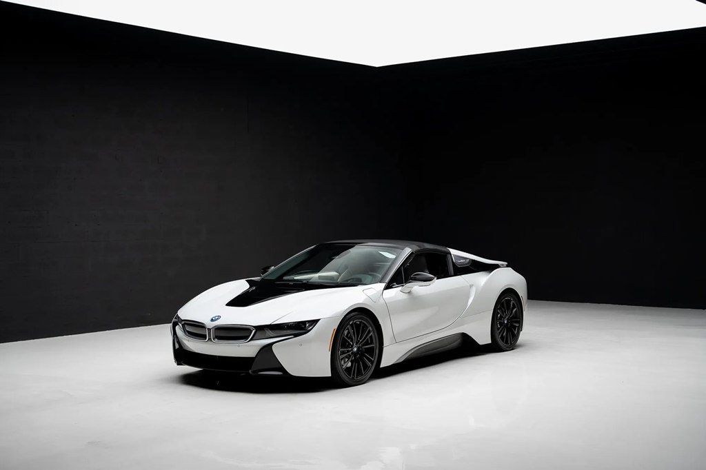 Used 2019 BMW i8 Roadster AWD/4WD image 4