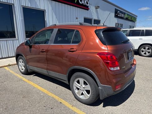Used 2019 Chevrolet Trax LT w/ LPO, Protection Package FWD image 2