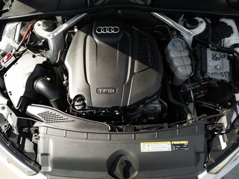 Used 2019 Audi A4 2.0T Prestige AWD/4WD image 32