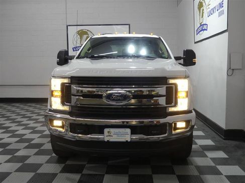 Used 2018 Ford F350 XLT image 2
