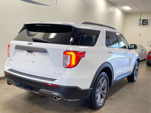 New 2023 Ford Explorer XLT w/ Equipment Group 202A AWD/4WD image 8