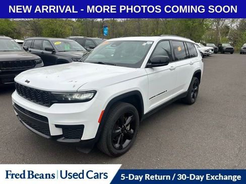 Used 2024 Jeep Grand Cherokee L Laredo AWD/4WD image 1