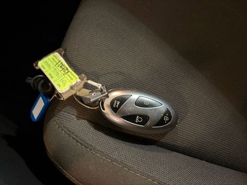 Used 2025 Hyundai Kona SEL image 22