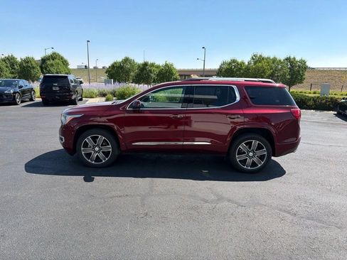 Used 2018 GMC Acadia Denali AWD/4WD image 2