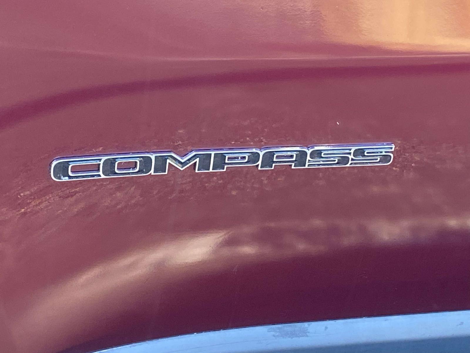 Used 2022 Jeep Compass Latitude AWD/4WD image 12
