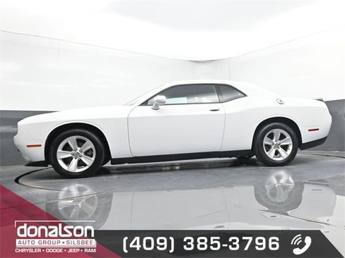 Used 2023 Dodge Challenger SXT image 13