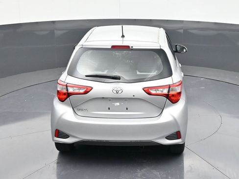 Used 2018 Toyota Yaris L image 15