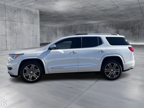 Used 2019 GMC Acadia Denali w/ Technology Package image 3