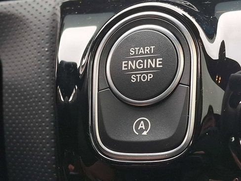 Used 2025 Mercedes-Benz CLA 250 4MATIC image 19