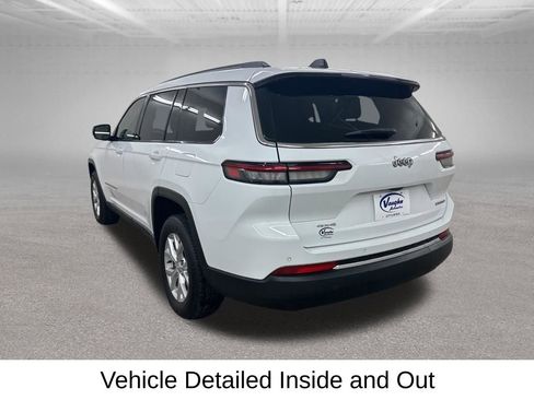 Used 2023 Jeep Grand Cherokee L Limited AWD/4WD image 11