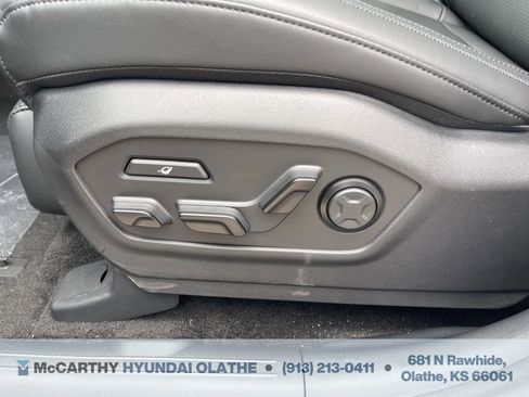 Used 2025 Hyundai Santa Fe Calligraphy w/ Tow & Go Package image 24