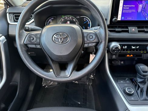 Certified 2025 Toyota RAV4 LE image 18