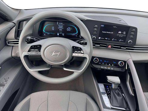 New 2026 Hyundai Elantra Blue image 17