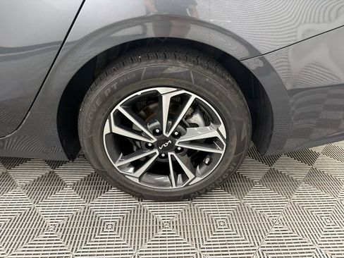 Used 2024 Kia Forte LXS FWD image 18