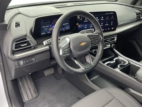 New 2026 Chevrolet Traverse LT w/ Driver Confidence Package image 5