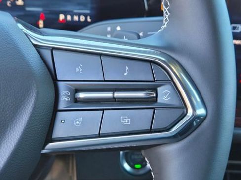 New 2026 Chevrolet Traverse Z71 w/ LPO, Floor Liner Package image 17