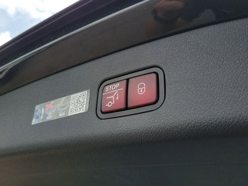 Certified 2026 Mercedes-Benz GLC 300 4MATIC image 10
