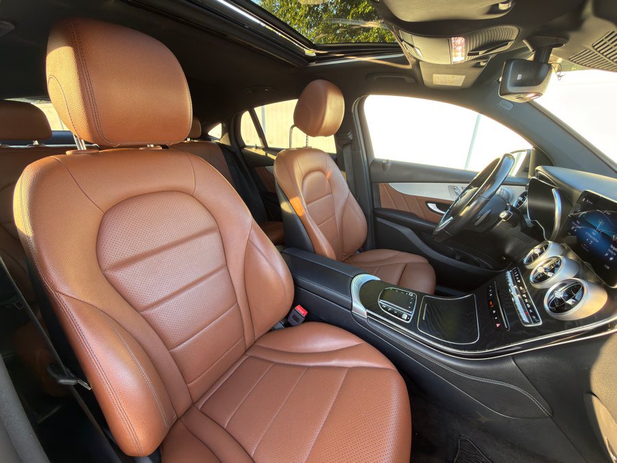 Used 2020 Mercedes-Benz GLC 300 4MATIC Coupe image 43
