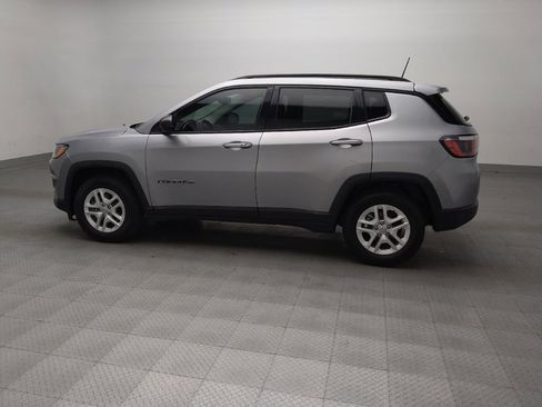 Used 2018 Jeep Compass Sport w/ Tech Group image 3
