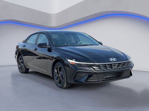 New 2026 Hyundai Elantra Sport FWD image 4